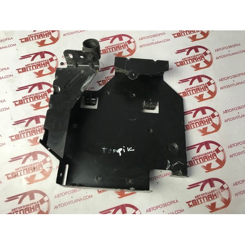 Кронштейн блоку керування двигуном Renault Trafic 2006-2014 2.0 DCI 8200630428